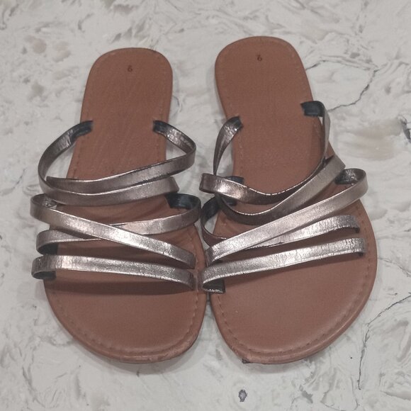 Gold stripes upper part of  women's flat sandals size 9 - Picture 1 of 4